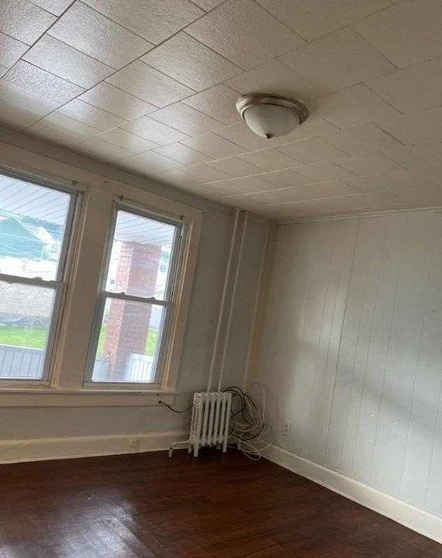 709 W Chestnut St - Photo 3 of 6