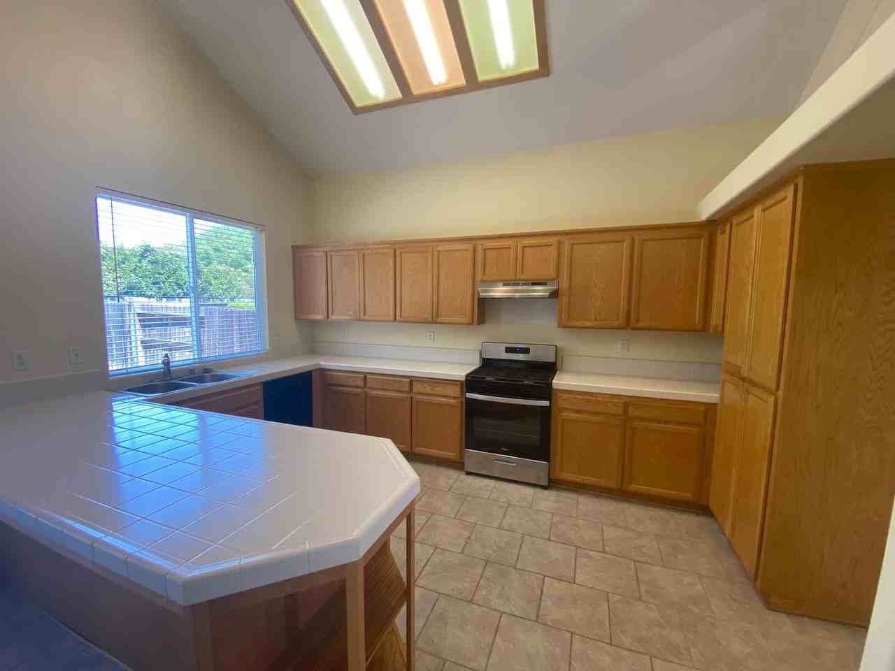 9409 Viridian Way - Photo 3 of 20