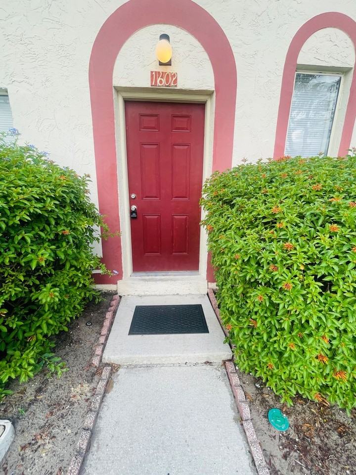 1602 Bending Brook Way - Photo 2 of 35