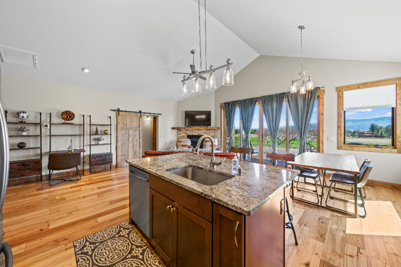 498 Badger Trail Dr - Photo 2 of 18