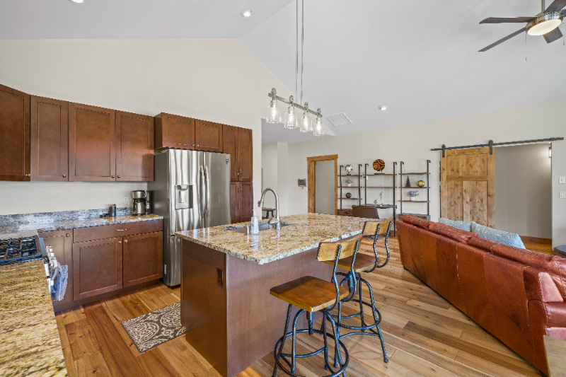 498 Badger Trail Dr - Photo 3 of 18