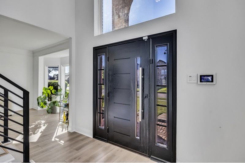 409 Baldwin St - Photo 4 of 39