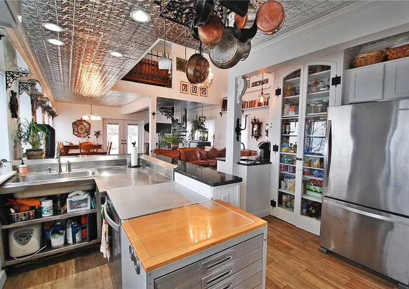 12434 Lake Rd - Photo 2 of 11