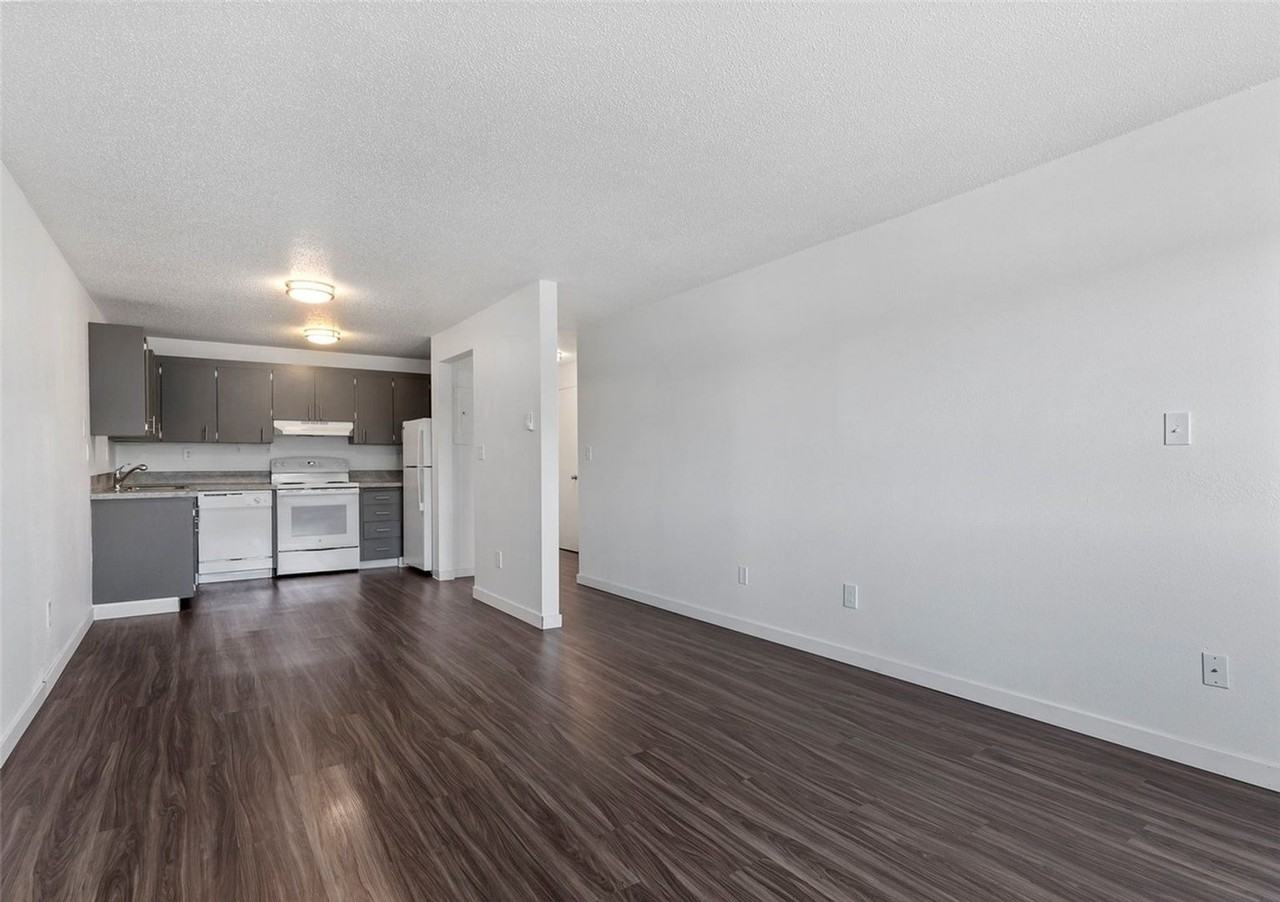 Stateside Flats - Photo 2 of 21