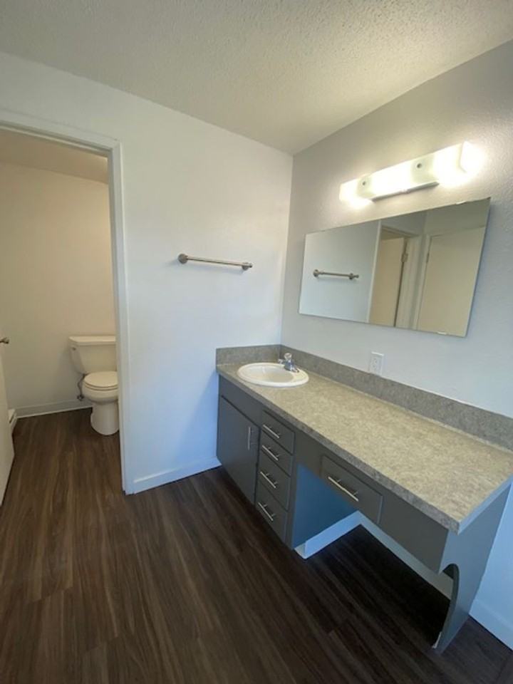 Stateside Flats - Photo 6 of 21