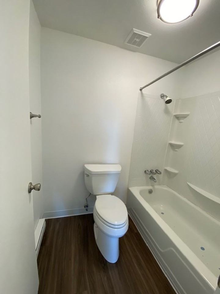 Stateside Flats - Photo 7 of 21