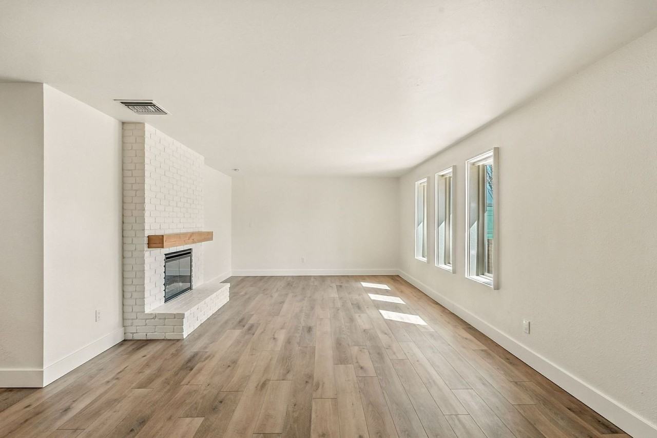 9020 N 29th St - Photo 6 of 50