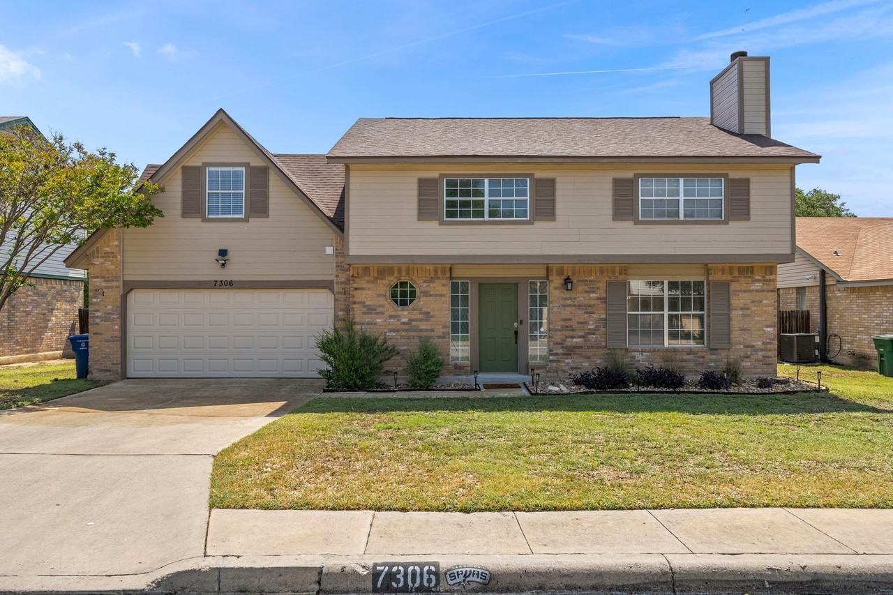 7306 Park West Dr - Photo 2 of 32