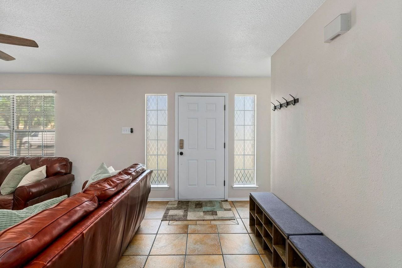 7306 Park West Dr - Photo 3 of 32