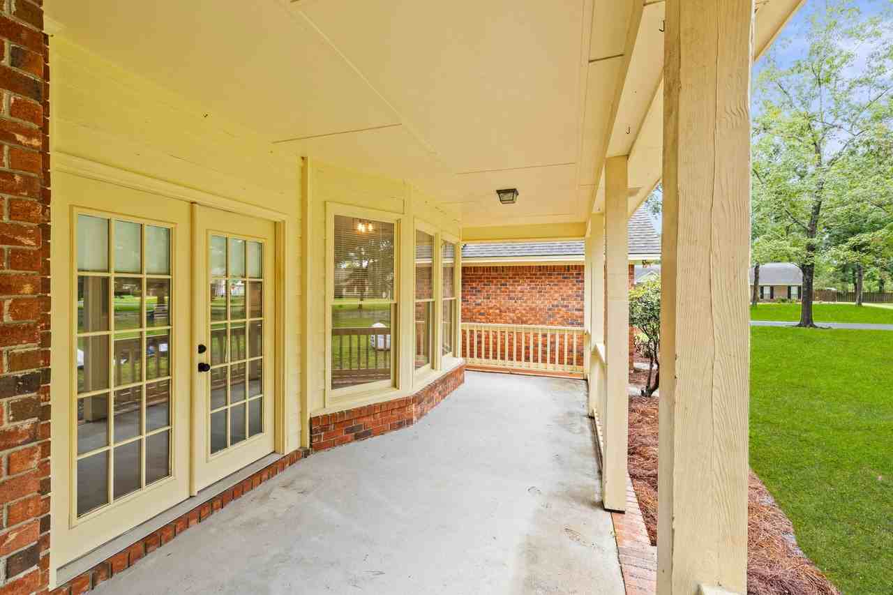 390 Steele Wood Dr - Photo 6 of 39