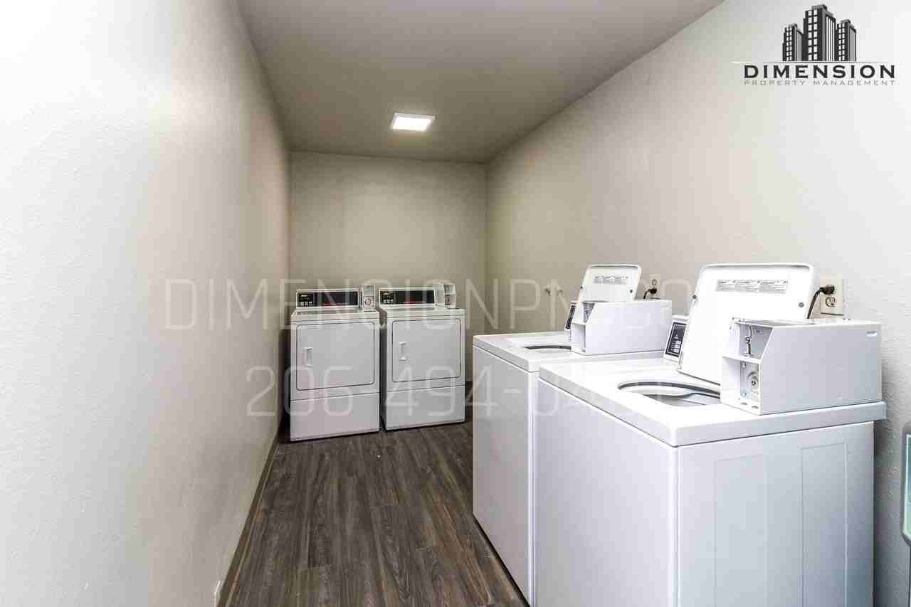 5401 Pacific Apartments - Photo 7 of 10
