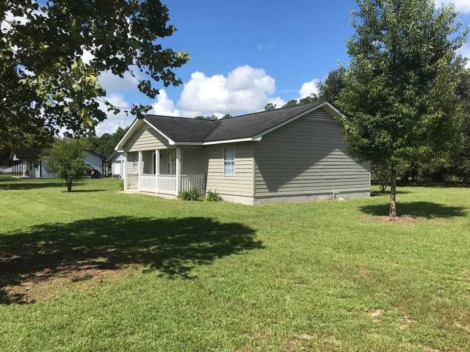 228 Dallas Cir - Photo 3 of 12