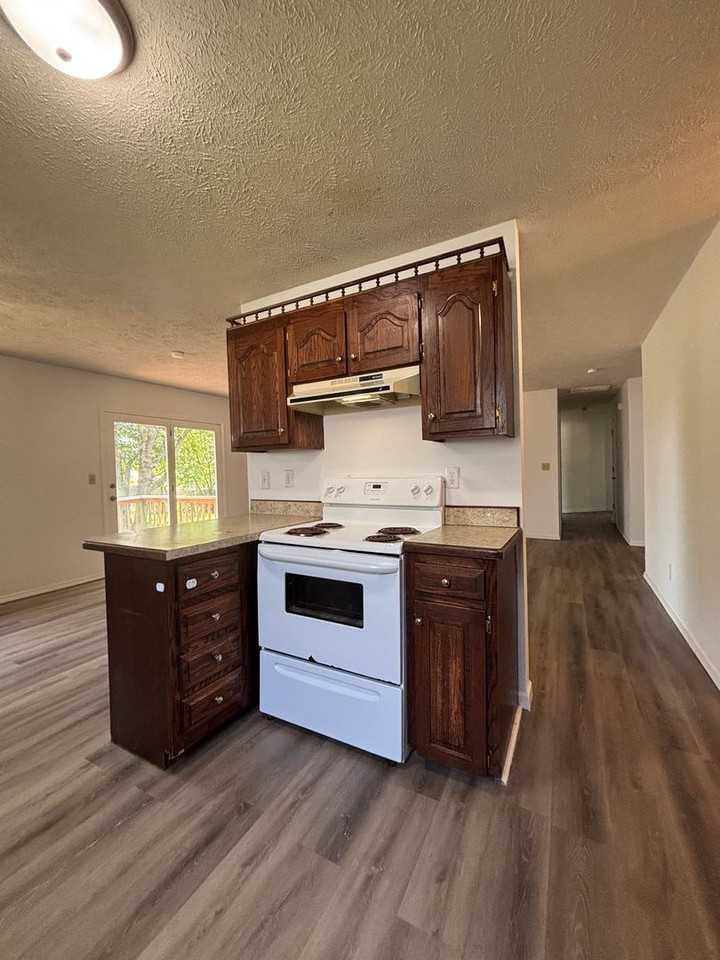 3120 S Manley Ave - Photo 5 of 18