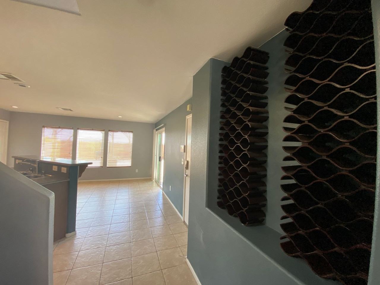 668 Magrath Street - Photo 3 of 23