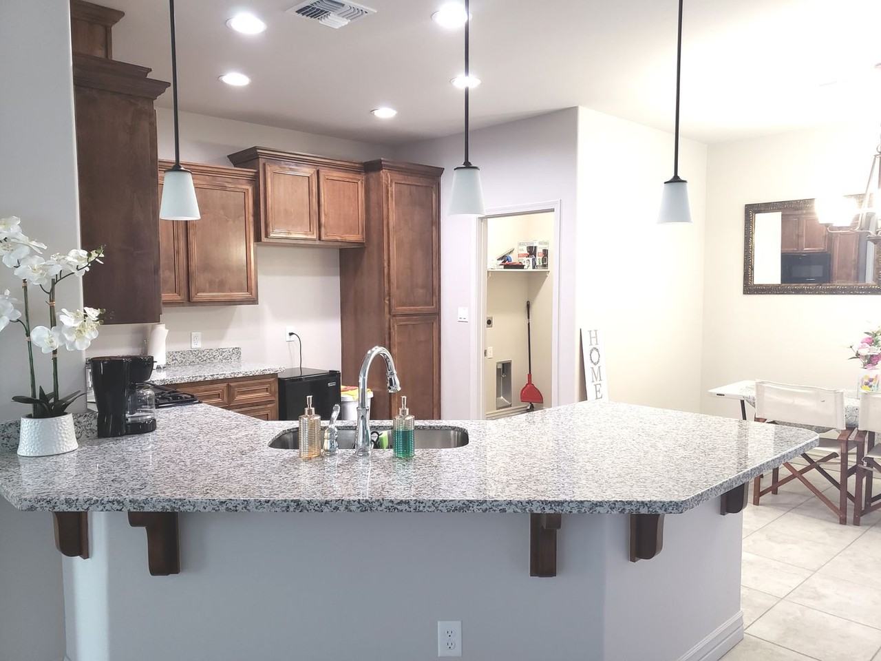 10225 E 39th Pl - Photo 2 of 18