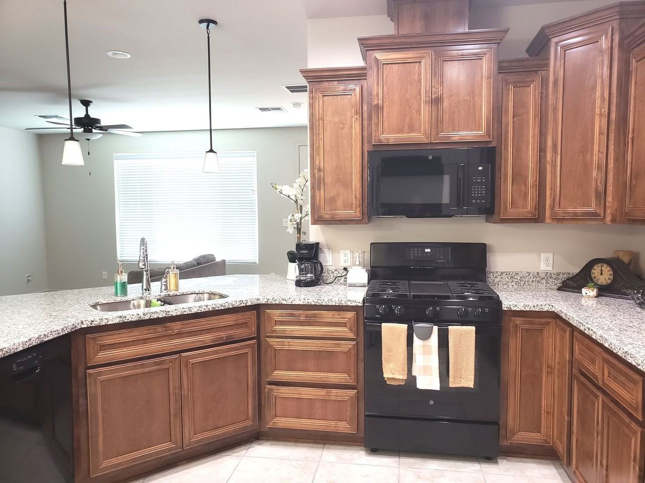 10225 E 39th Pl - Photo 5 of 18