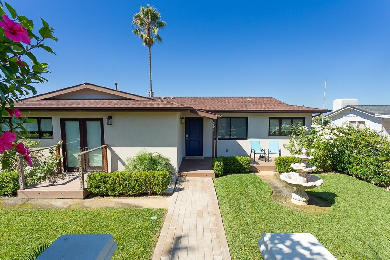 201 S Rios Ave - Photo 2 of 38