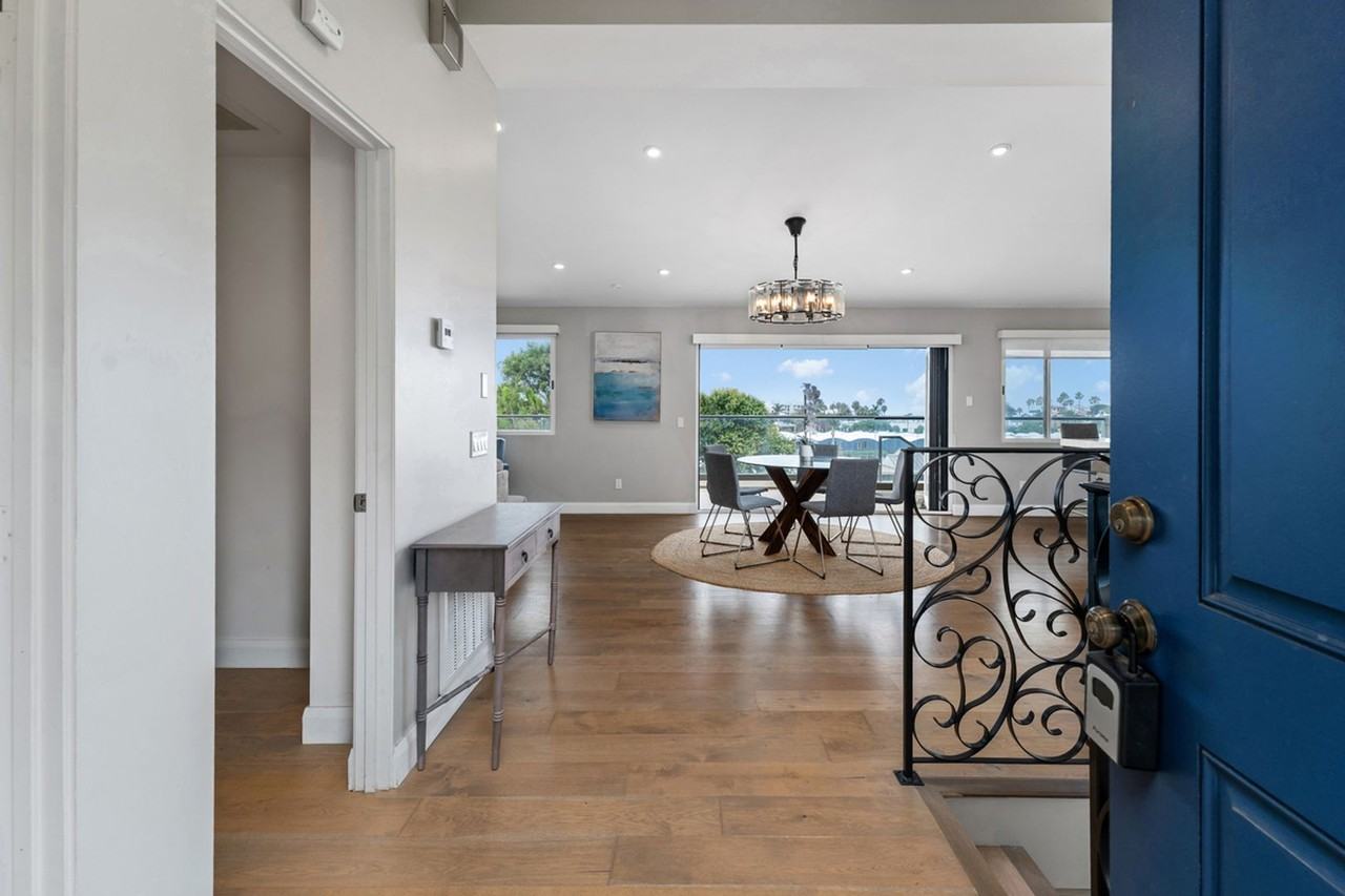 201 S Rios Ave - Photo 5 of 38