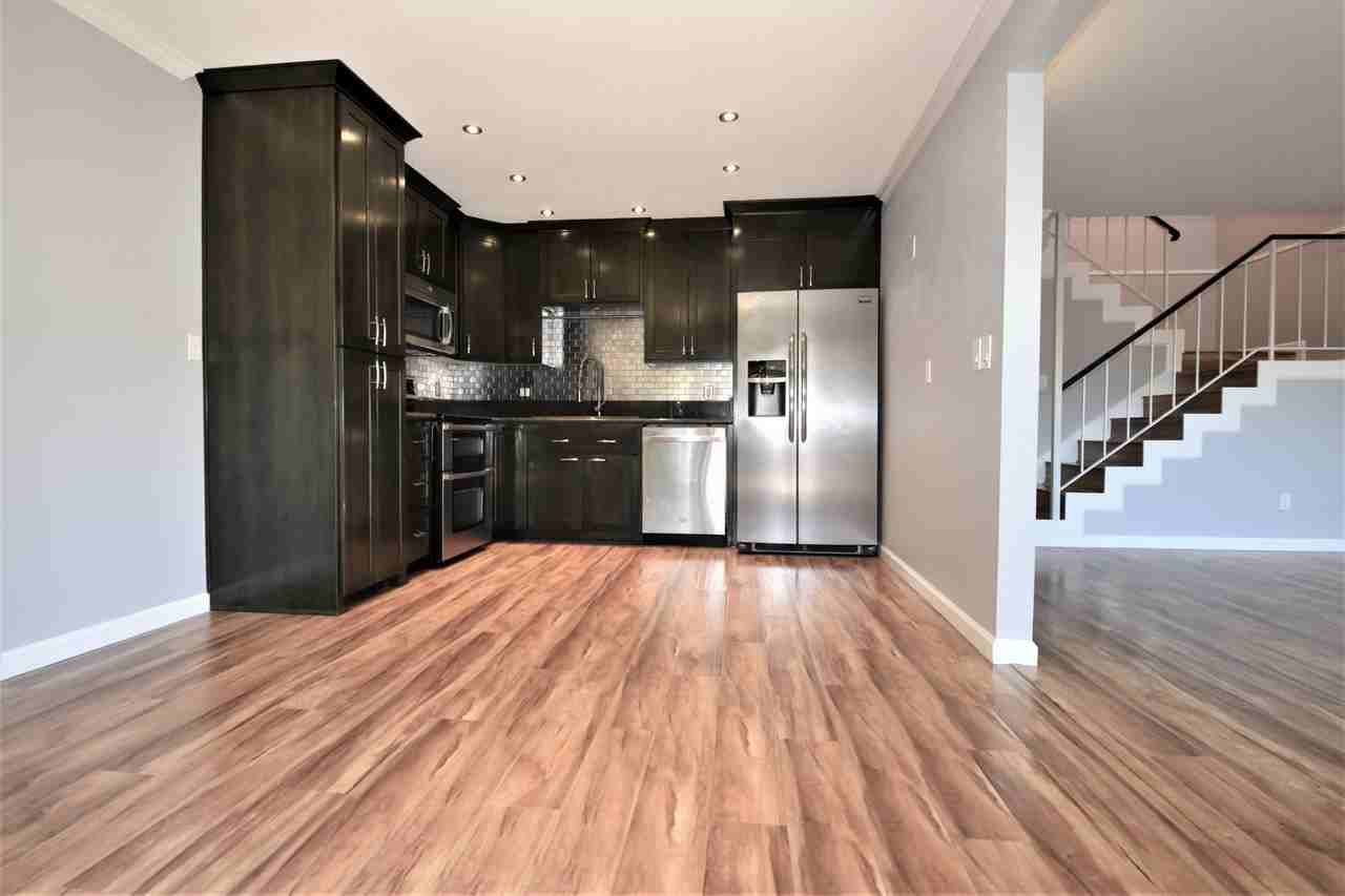 5030 Greenberry Dr - Photo 4 of 31