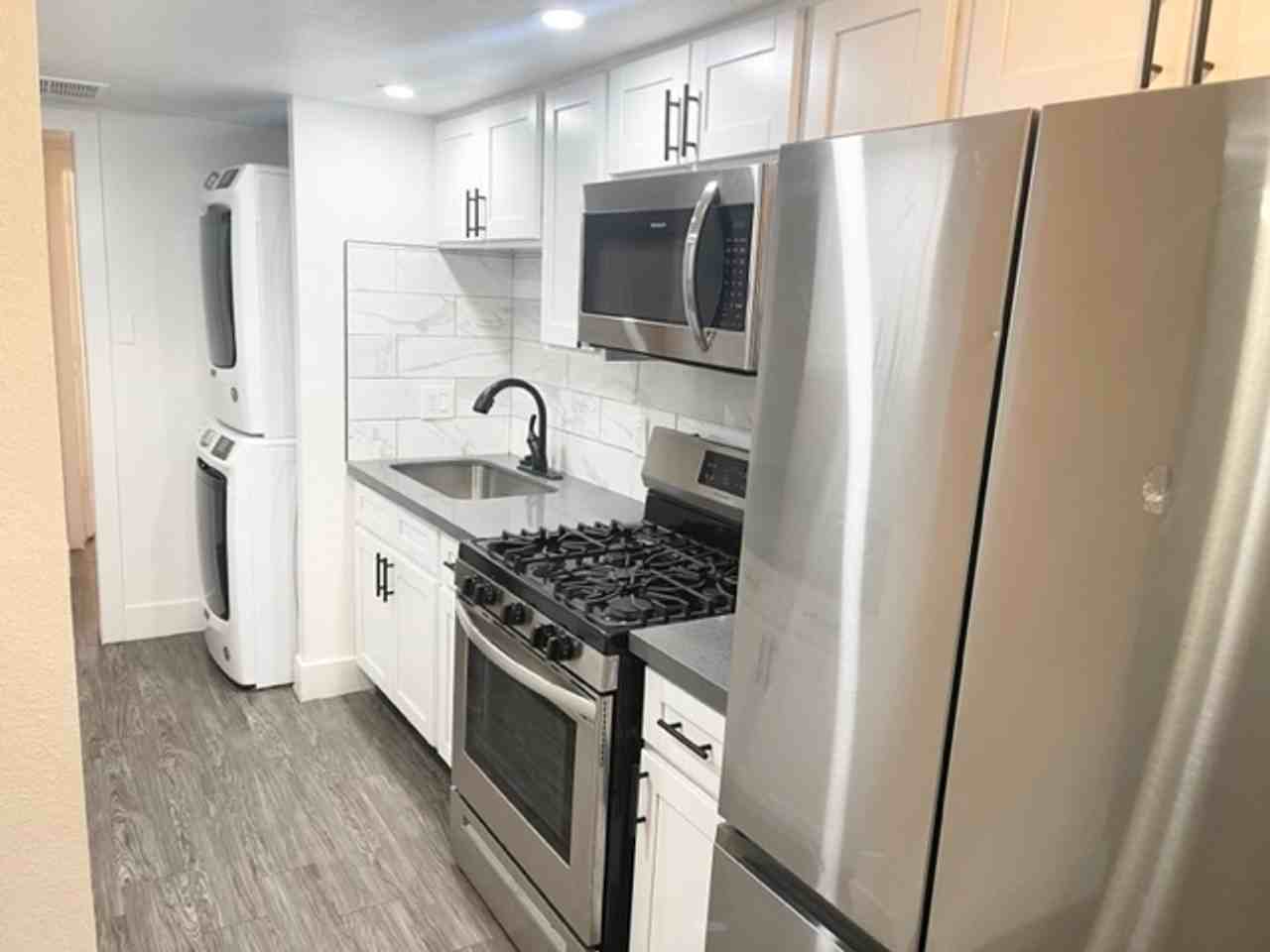 Remodeled one level apartments - Photo 3 of 23