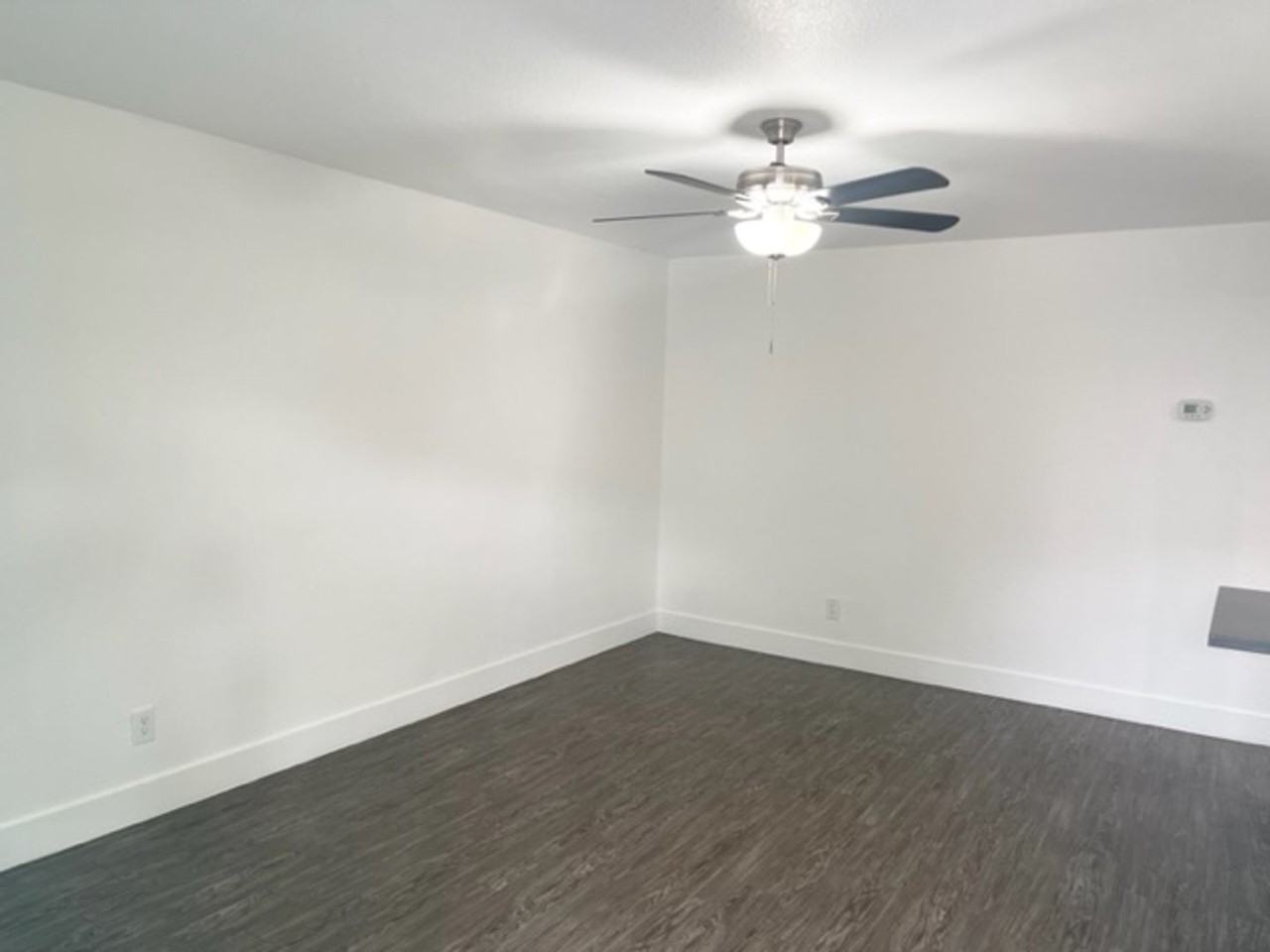 Remodeled one level apartments - Photo 6 of 23