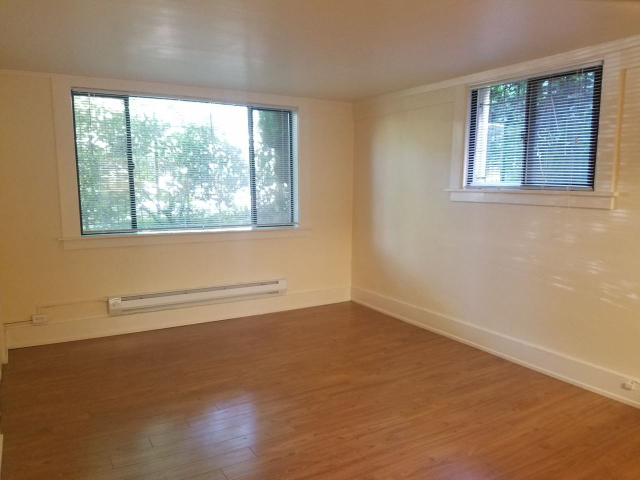 Harvard - Photo 4 of 31