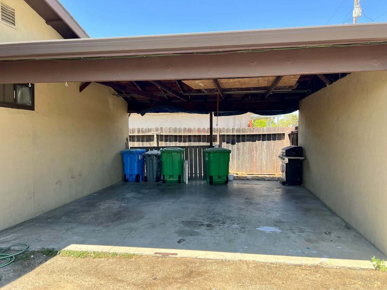 33441 4th St - Photo 2 of 17