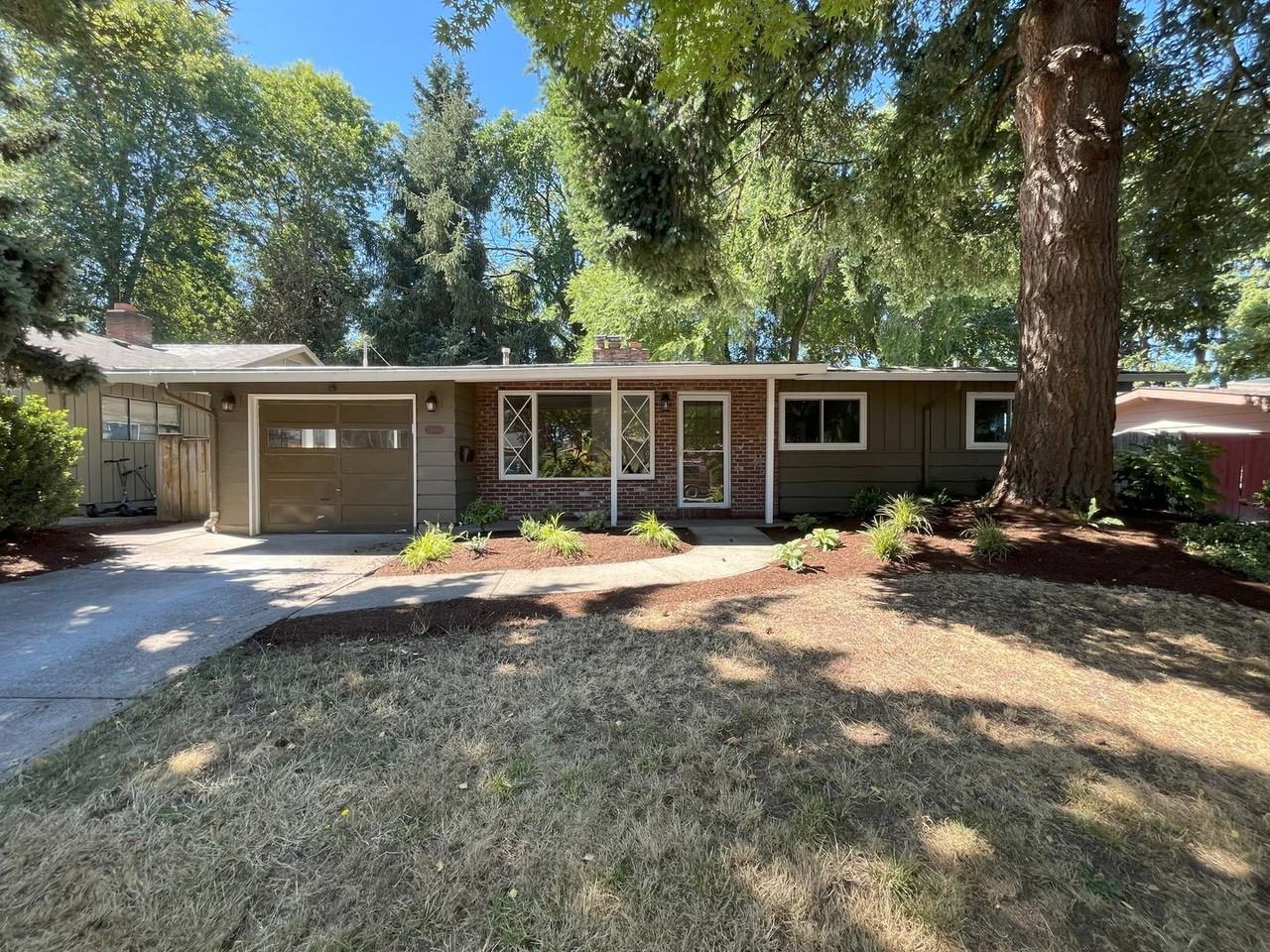 12840 Sw Faircrest St - Photo 3 of 38