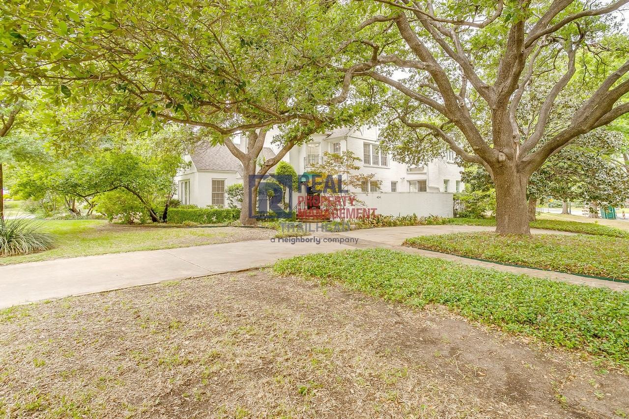 404 Monticello Dr #A