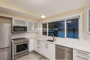 7018 Montauk Cir - Photo 1 of 1