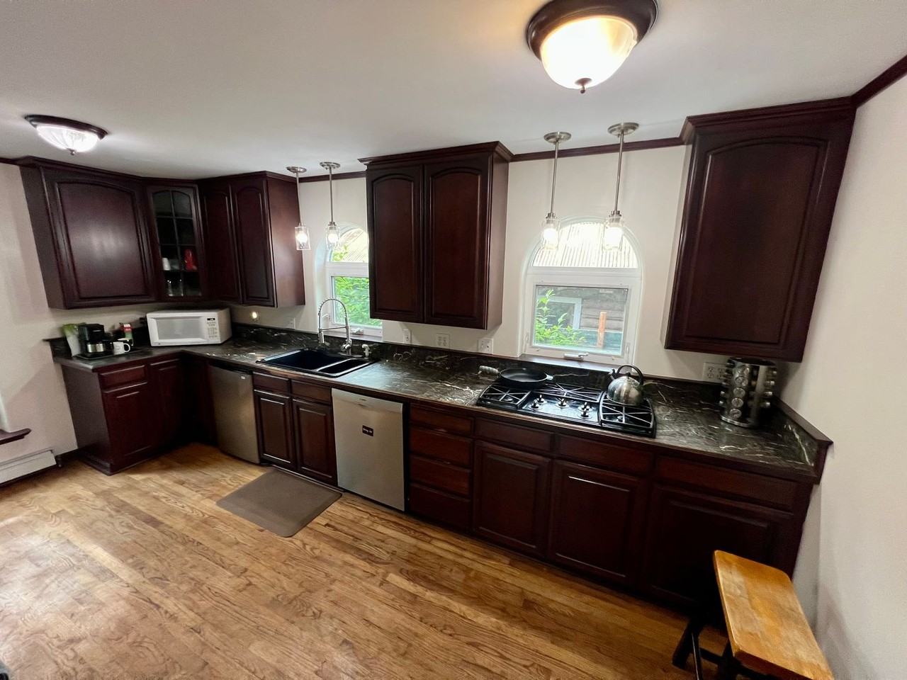 209 2nd Ave - Photo 7 of 46