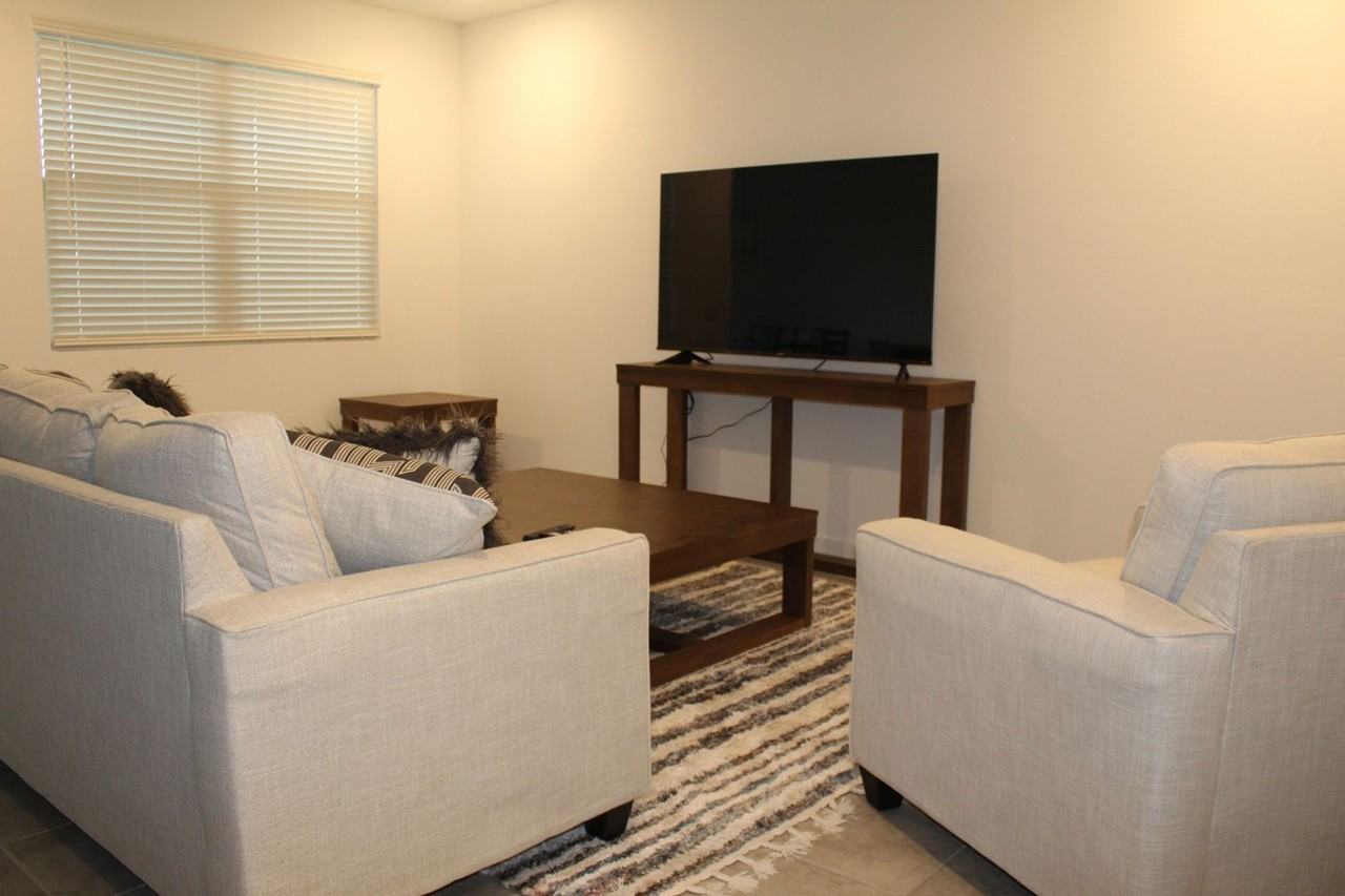 19958 W Badgett Ln - Photo 7 of 20