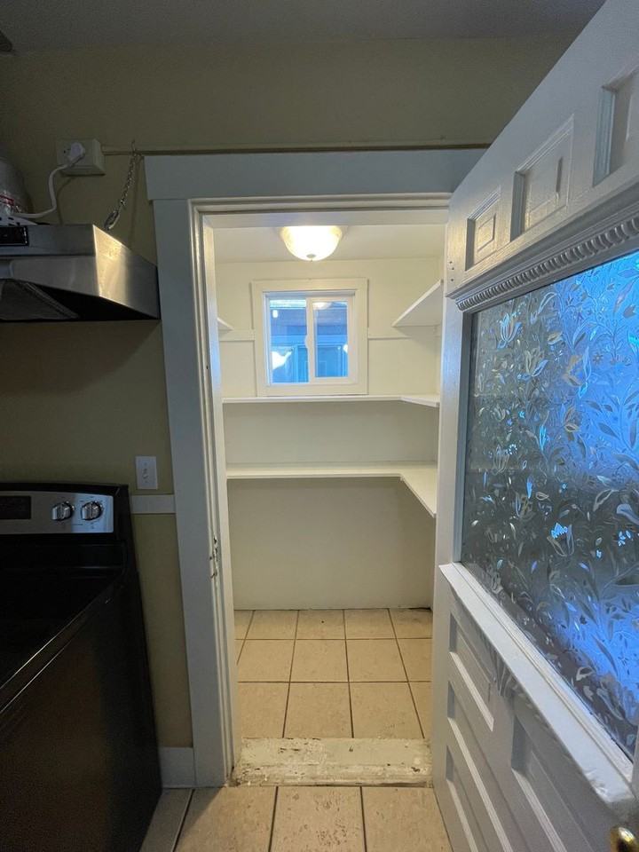 311 N 9th St #A - Photo 5 of 13
