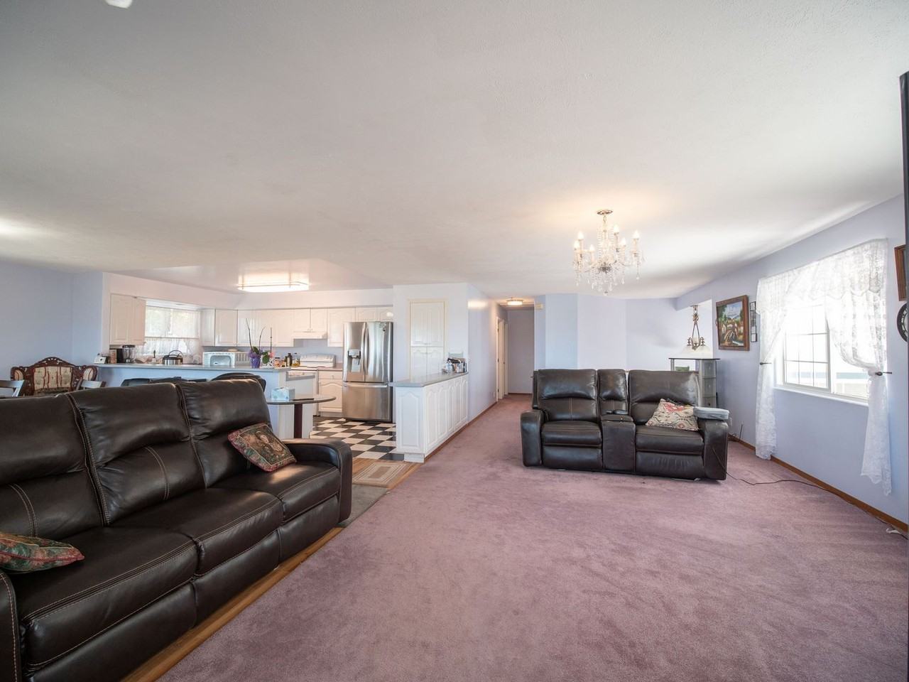 1379 Owaka St - Photo 5 of 39