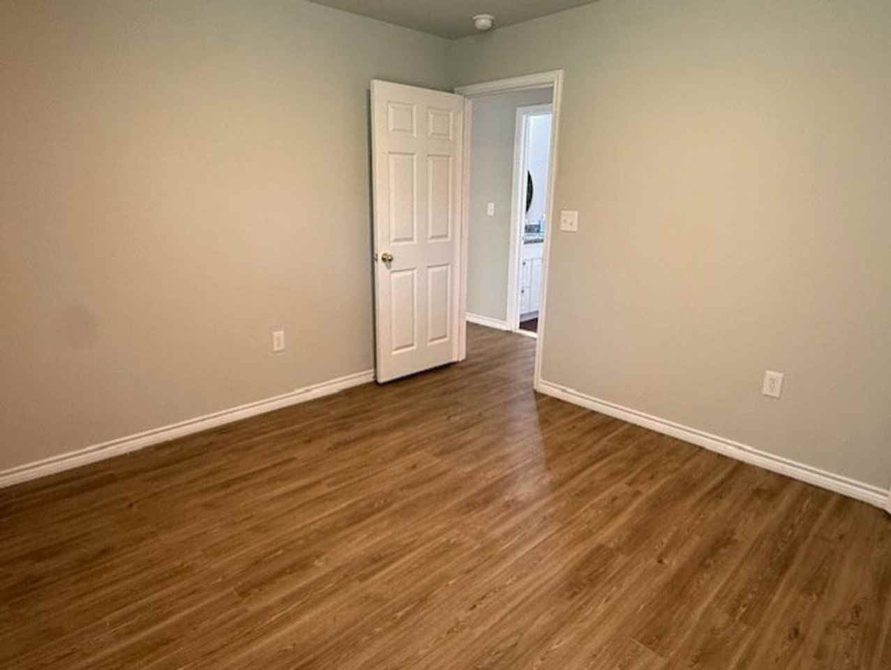 2410 Westcliff Road - Photo 2 of 24