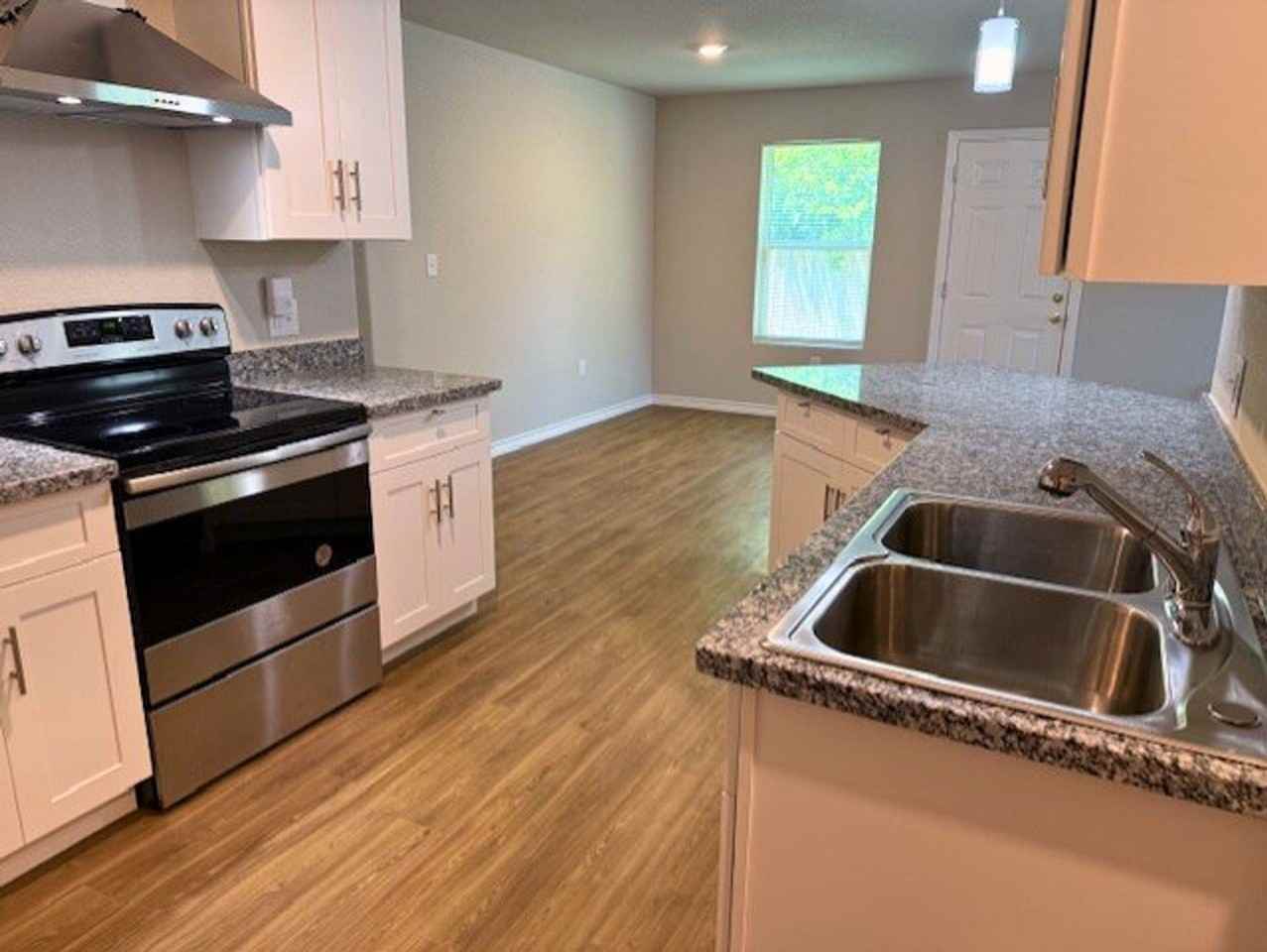 2410 Westcliff Road - Photo 7 of 24