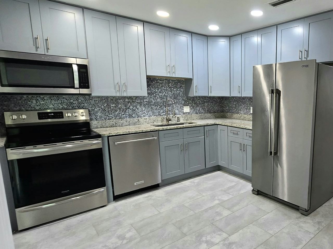 110 Mariann Lane - Photo 2 of 9