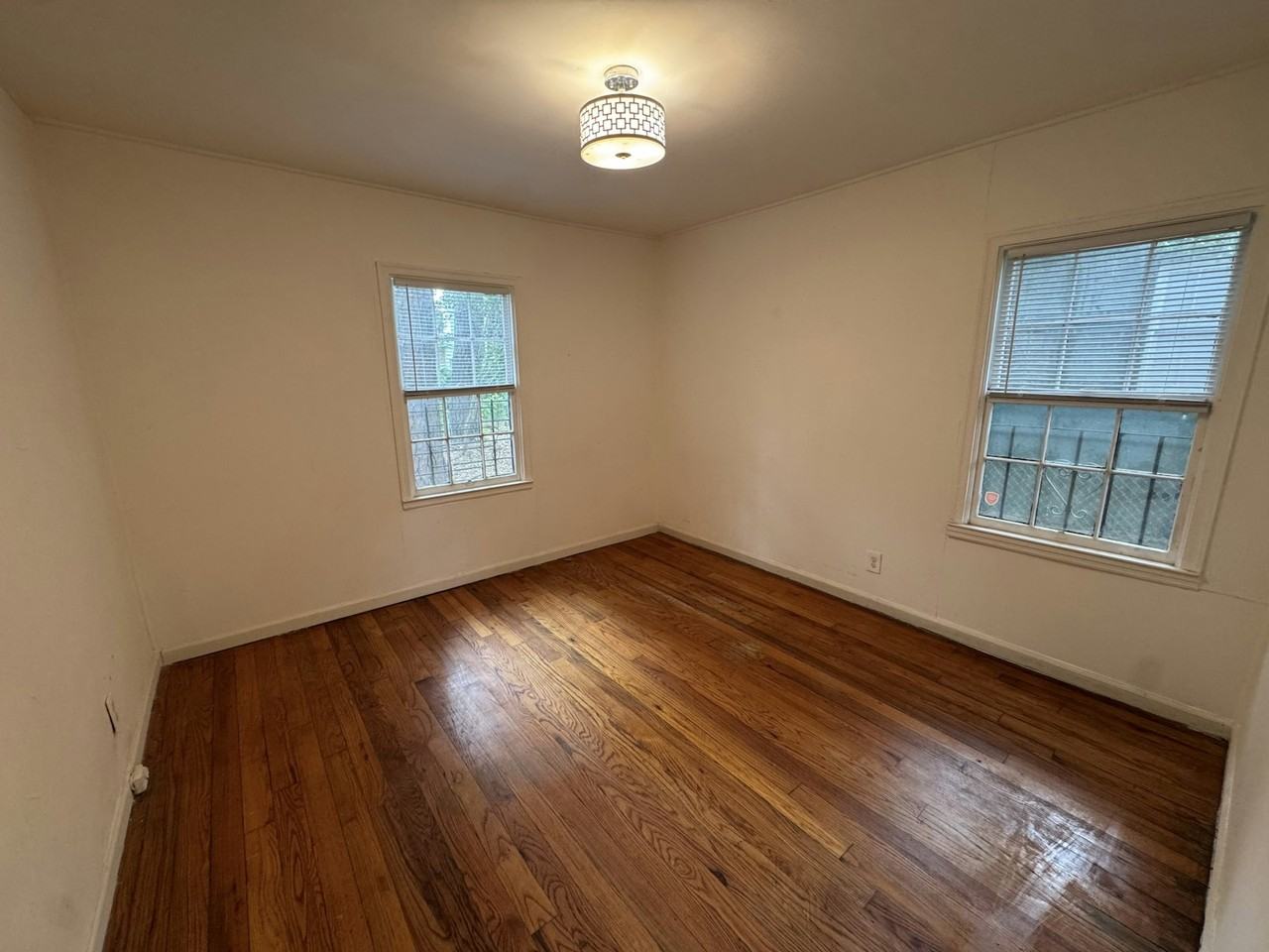 1128 East 53rd Street - Photo 7 of 7