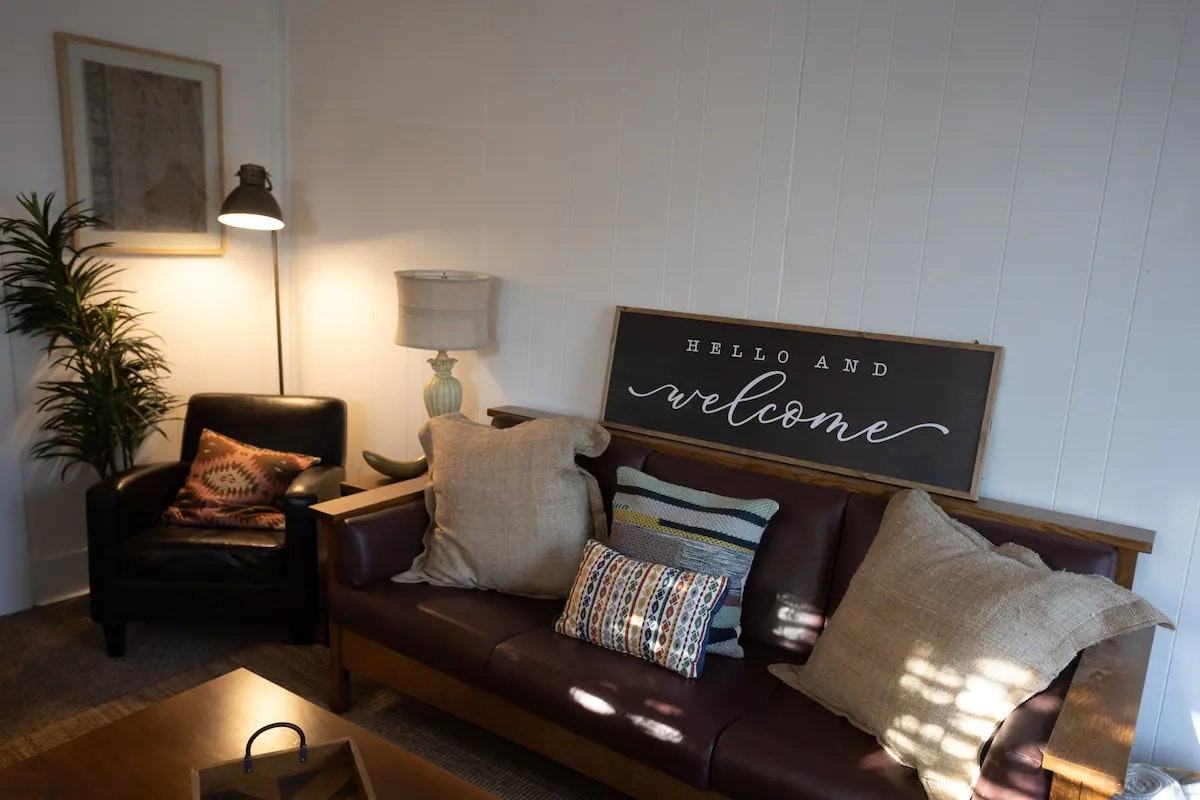 325 Hammond Avenue - Photo 3 of 16