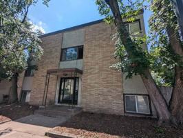featured image of 2407 W Broadway Ave