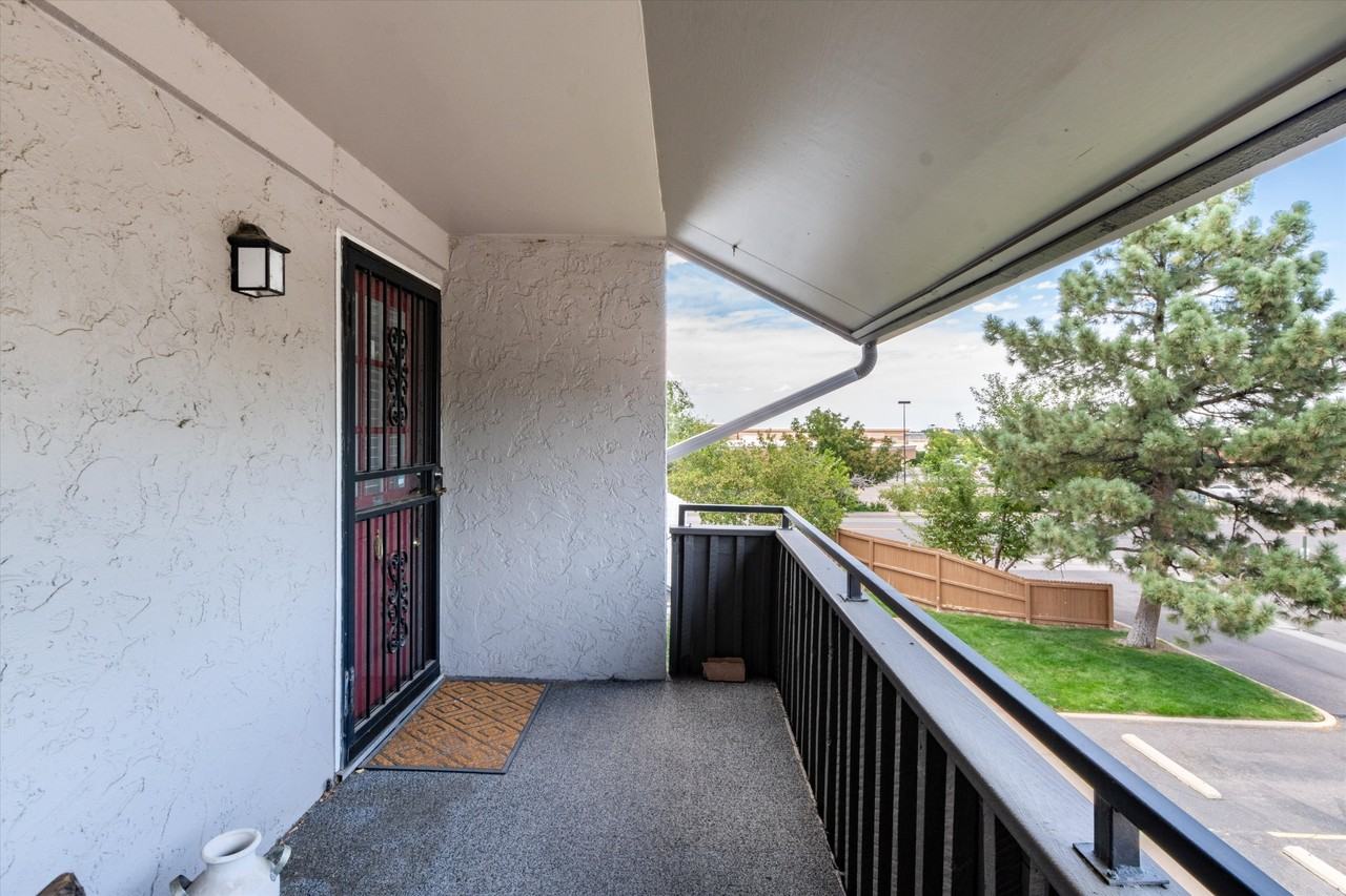 7105 S GAYLORD ST - Photo 2 of 29