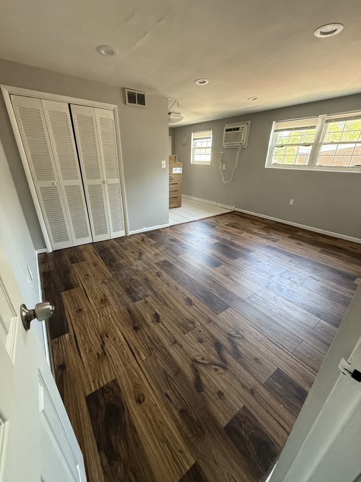 4132 Longshore Avenue - Photo 3 of 10