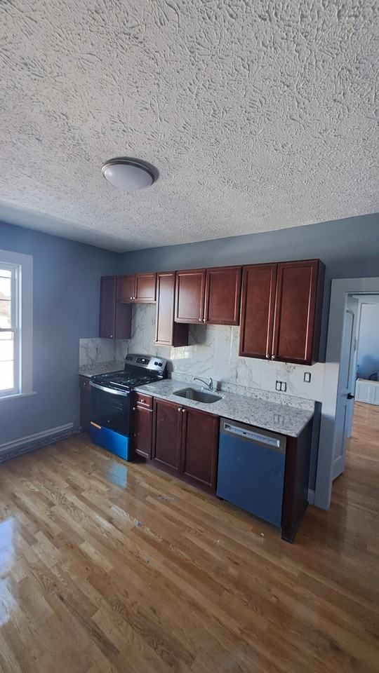 Magnolia Building 635 - Photo 2 of 50