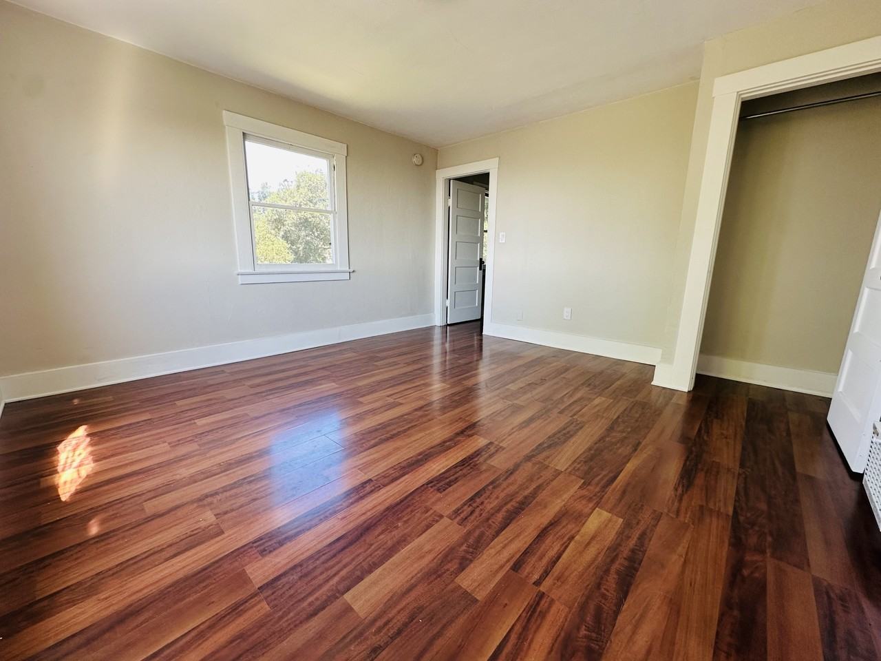 1826 Loma Street - Photo 3 of 4