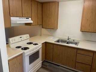 McBride Townhomes - Photo 2 of 17