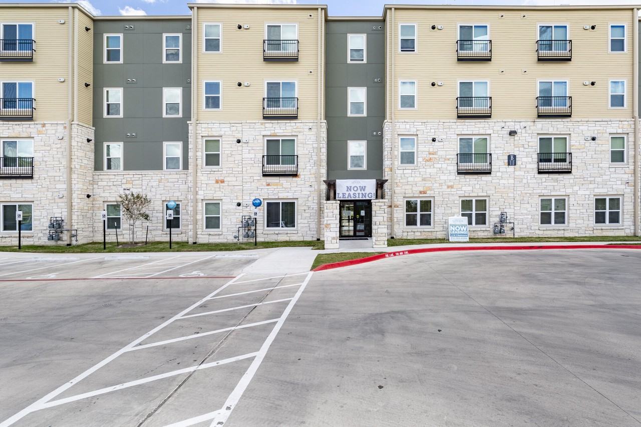 Bridges at Cameron - Photo 5 of 22