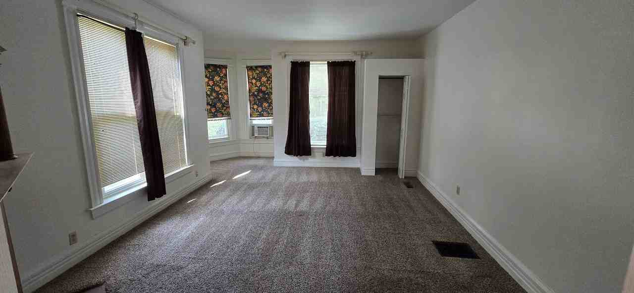 217 North Street - Photo 3 of 9