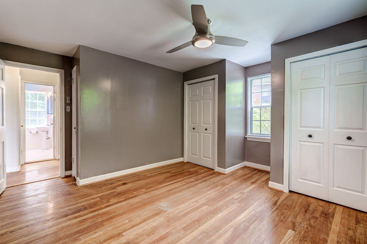 109 E Glebe Rd ##C - Photo 3 of 4