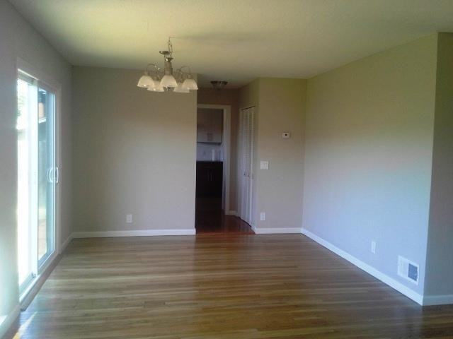 2470 Wexford Ave - Photo 3 of 10