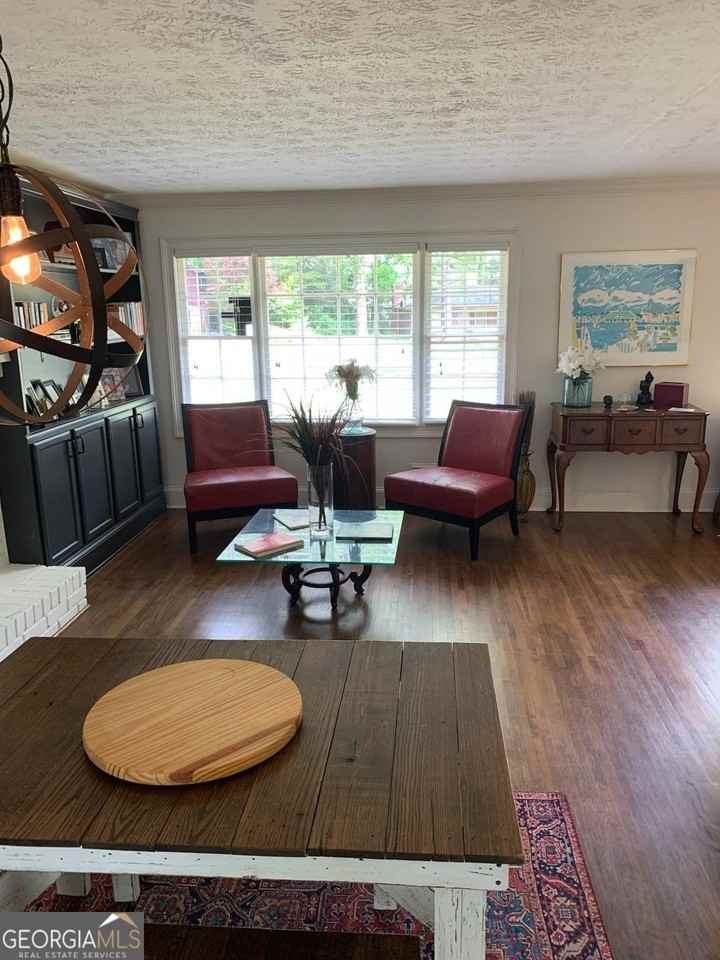 140 Timberland Street - Photo 2 of 15